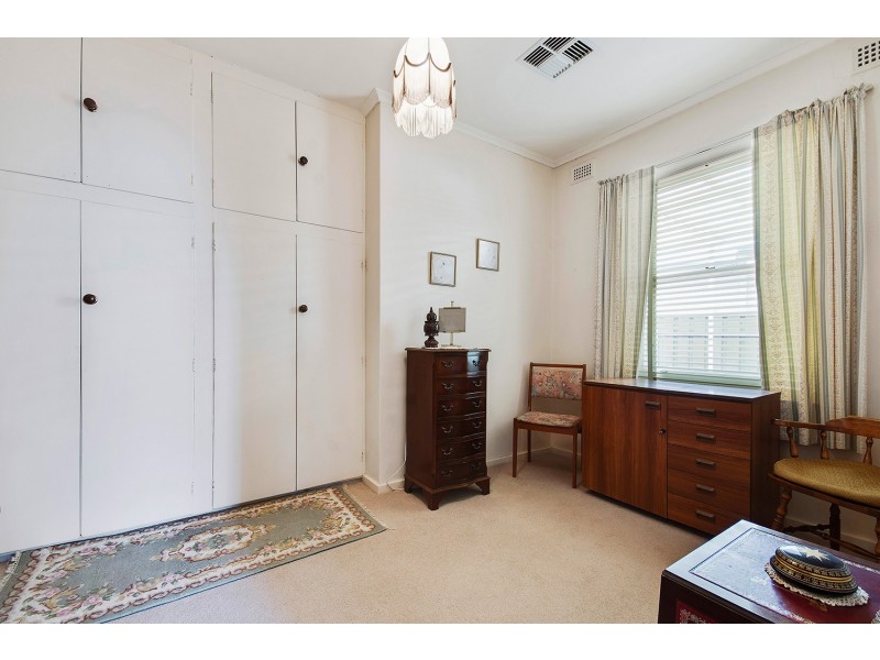 15 Lucerne Grove, Findon SA 5023