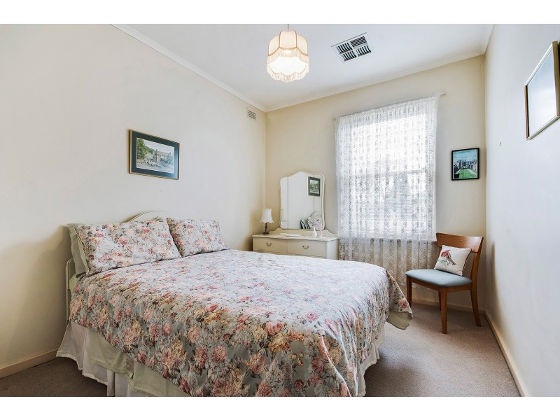 15 Lucerne Grove, Findon SA 5023