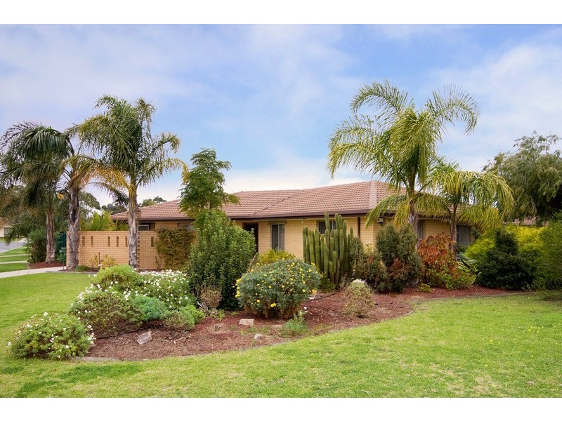 2 Lambros Avenue, Seaton SA 5023