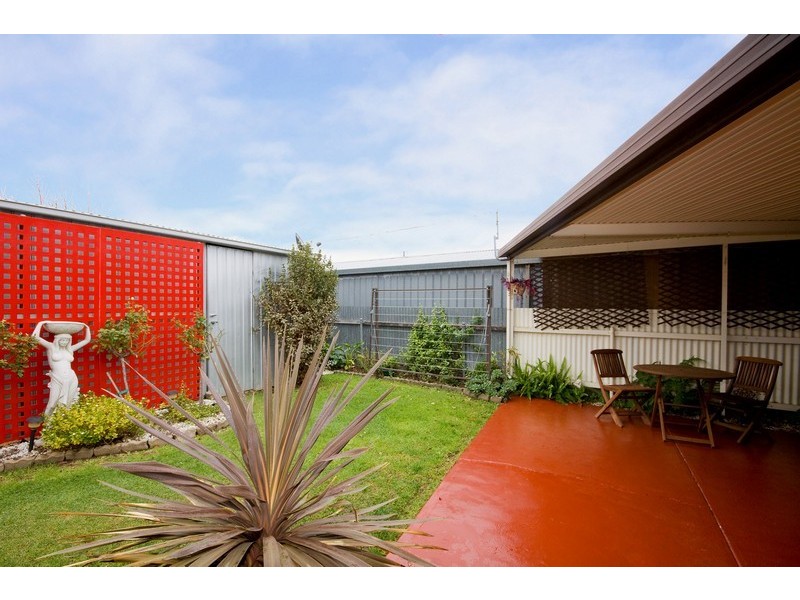 2 Lambros Avenue, Seaton SA 5023