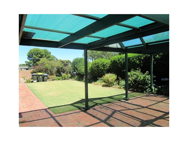 17 Silver Crescent, Grange SA 5022