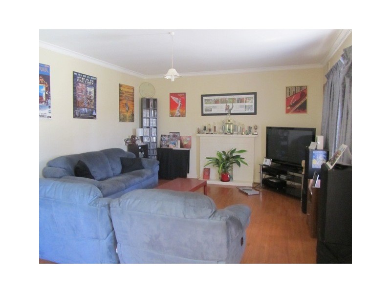 4 Bowen Crescent, Seaton SA 5023