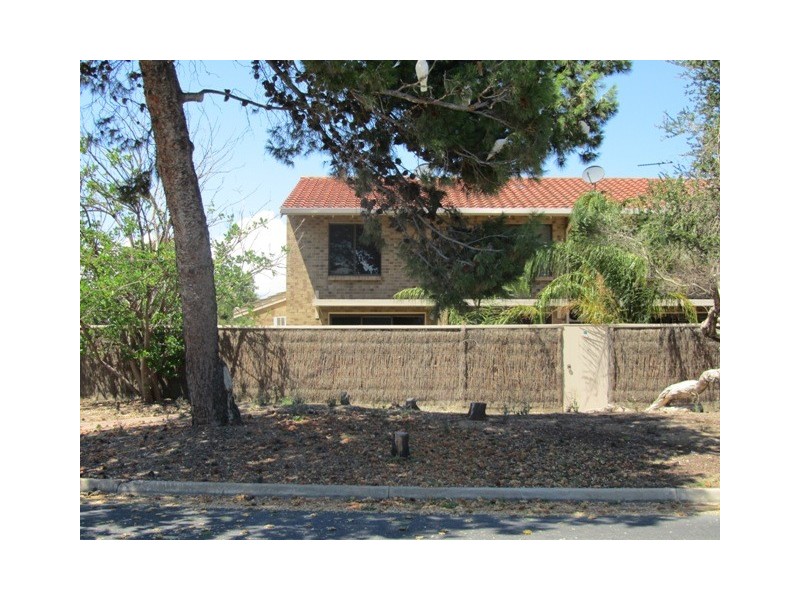 2 Sportsmans Drive, West Lakes SA 5021