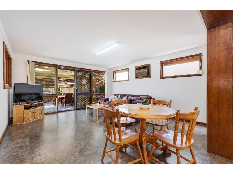 22 Meakin Terrace, Seaton SA 5023