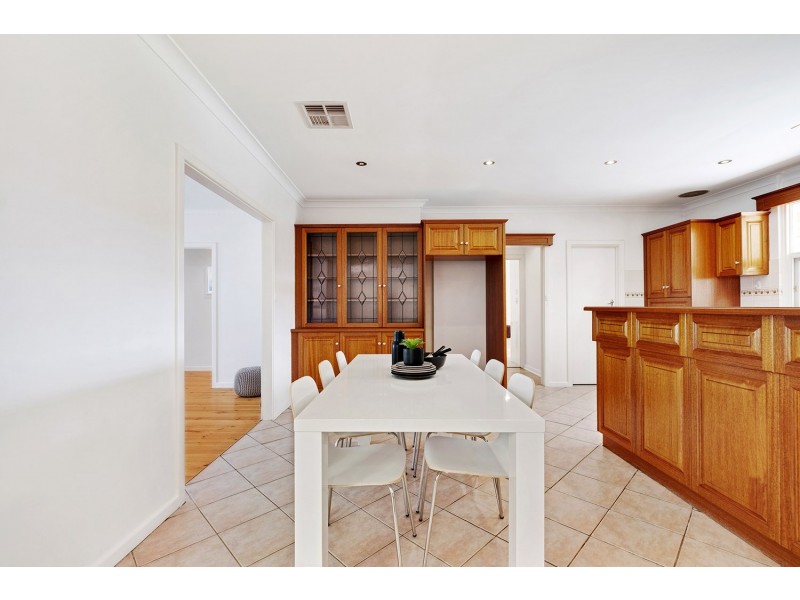 4 McEwan Avenue, Seaton SA 5023