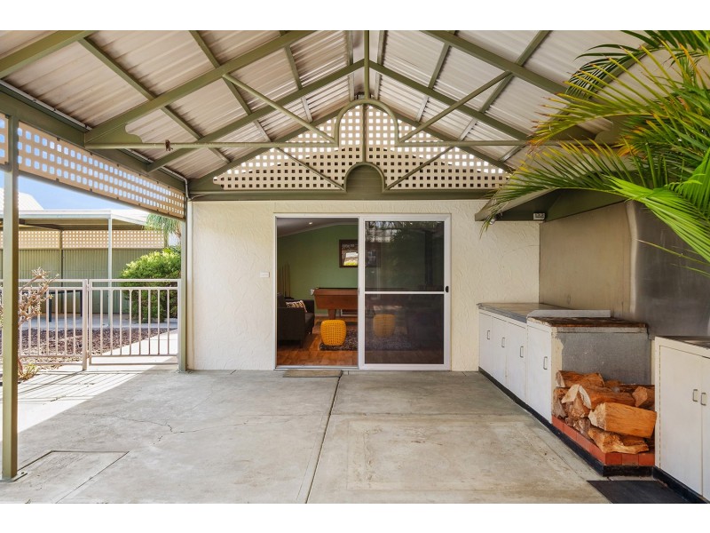 4 McEwan Avenue, Seaton SA 5023