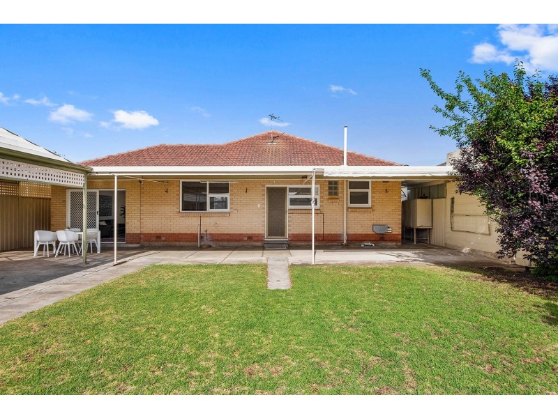 4 McEwan Avenue, Seaton SA 5023