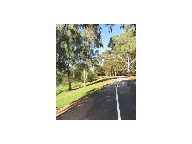 2 Joseph Avenue, Fulham Gardens SA 5024