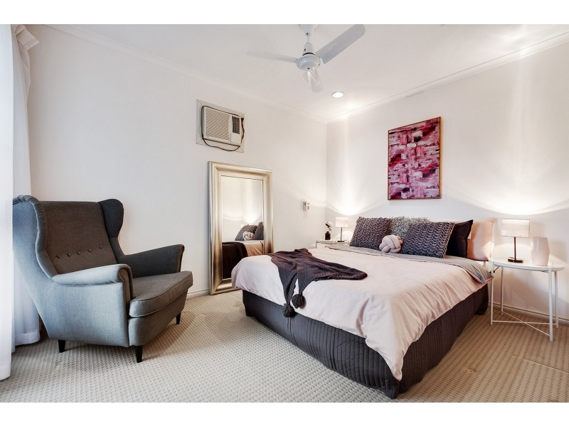 1/8 Hansen Court, West Lakes Shore SA 5020