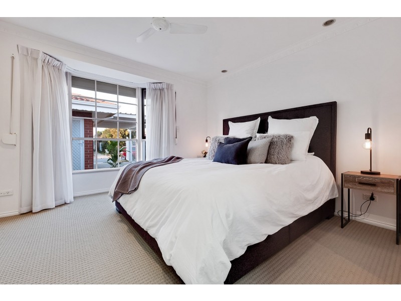 1/8 Hansen Court, West Lakes Shore SA 5020