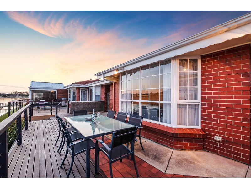 1/8 Hansen Court, West Lakes Shore SA 5020