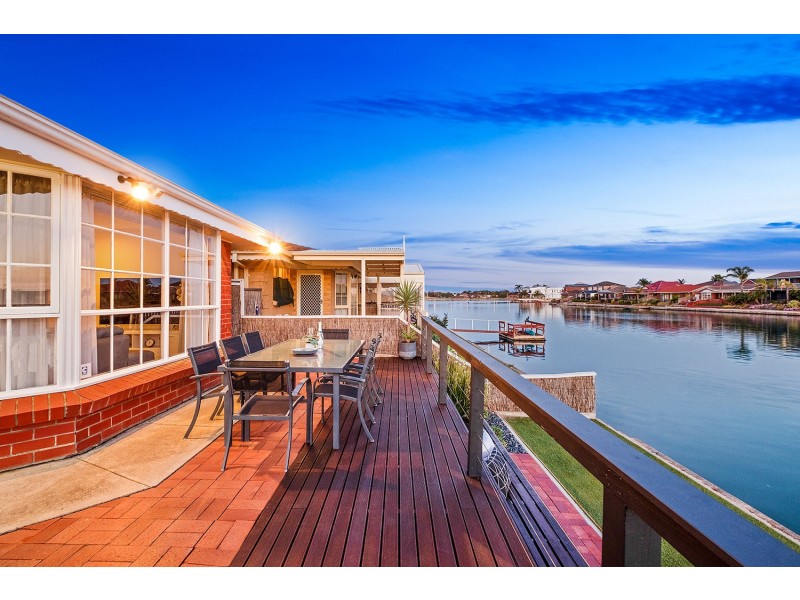 1/8 Hansen Court, West Lakes Shore SA 5020