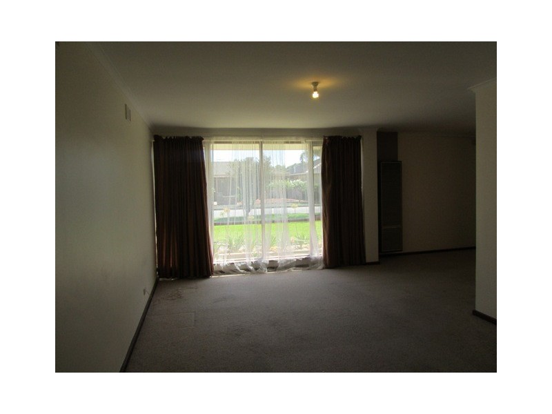 3 Moss Court, Grange SA 5022