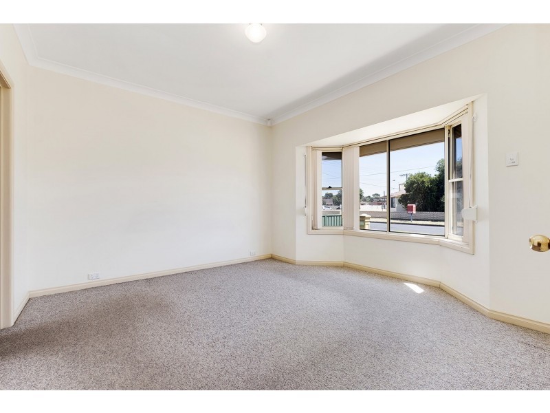 4A Ballater Avenue, Seaton SA 5023