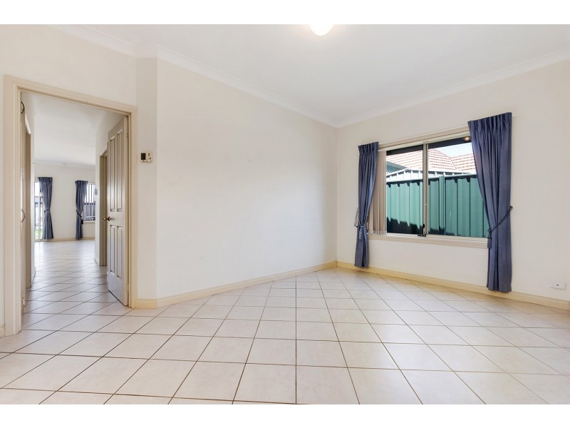 4A Ballater Avenue, Seaton SA 5023