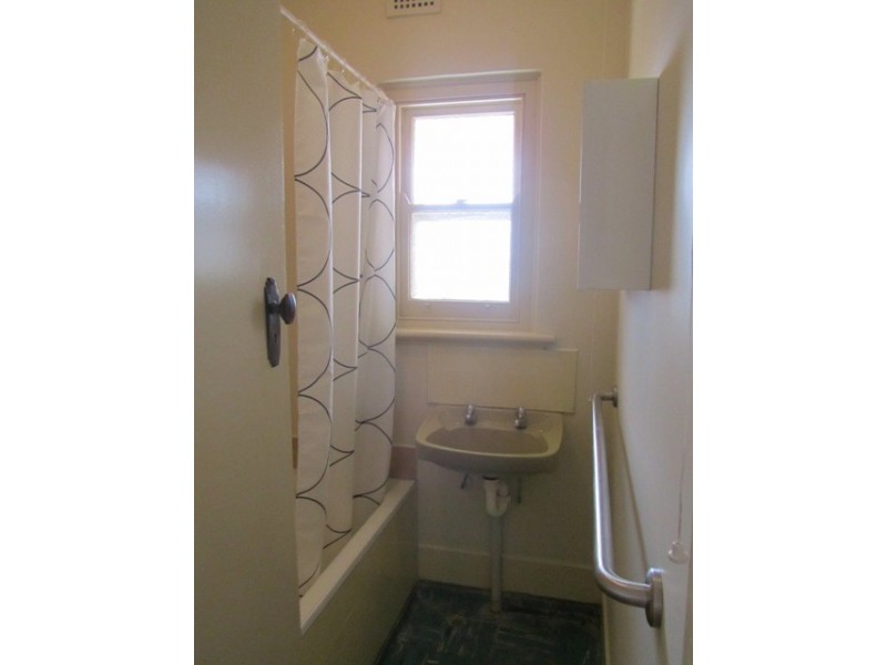 156 Trimmer Parade, Seaton SA 5023