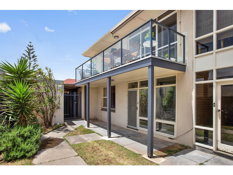 4/241 Esplanade, Henley Beach SA 5022