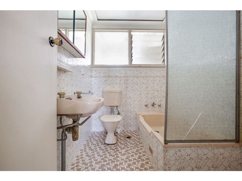 4/241 Esplanade, Henley Beach SA 5022