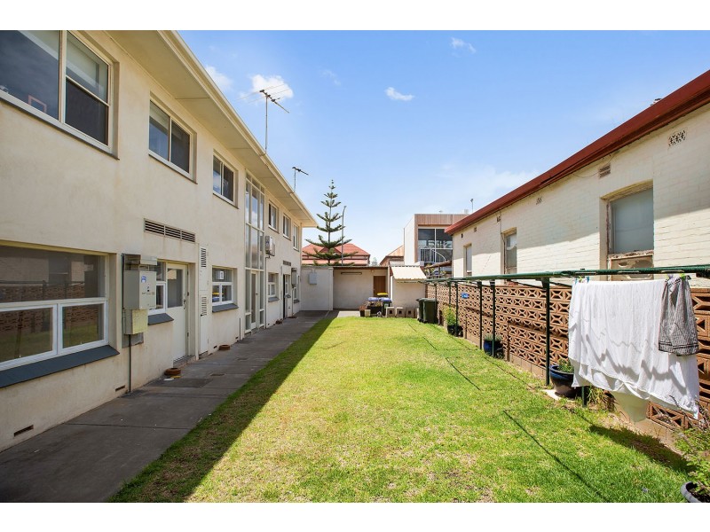4/241 Esplanade, Henley Beach SA 5022