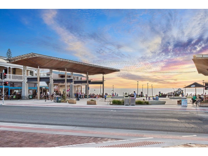 4/241 Esplanade, Henley Beach SA 5022