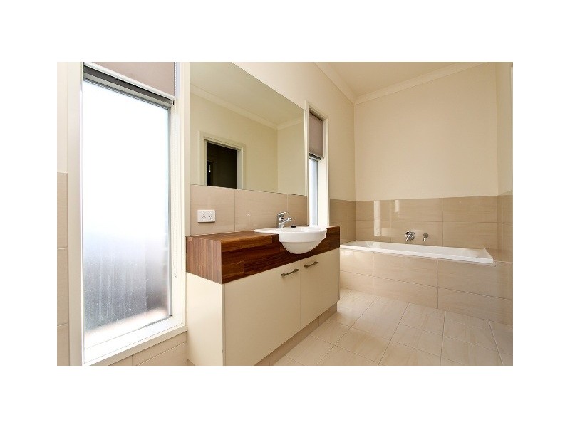 28 Sunset Crescent, Grange SA 5022