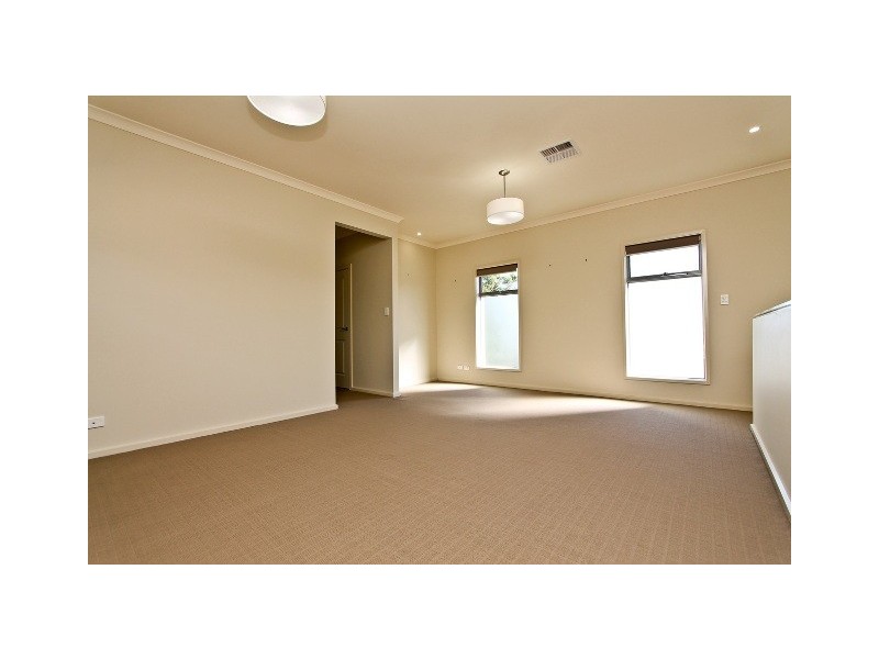 28 Sunset Crescent, Grange SA 5022
