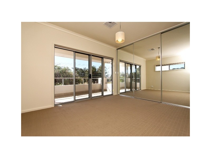 28 Sunset Crescent, Grange SA 5022
