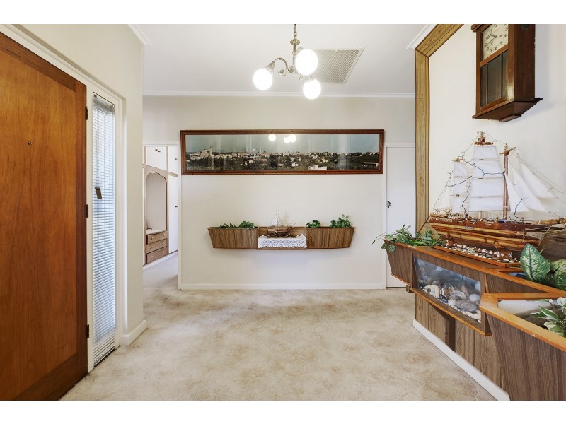 16 Dumfries Avenue, Seaton SA 5023