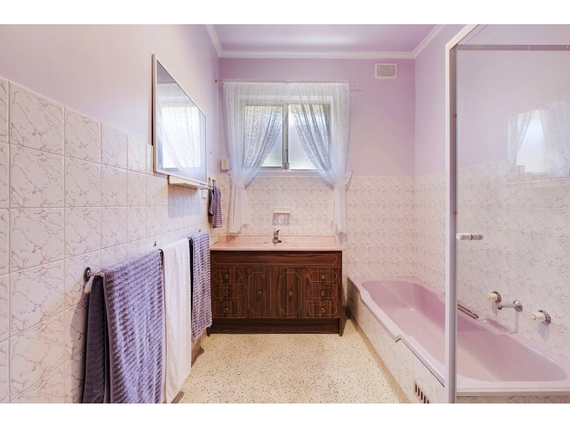 16 Dumfries Avenue, Seaton SA 5023