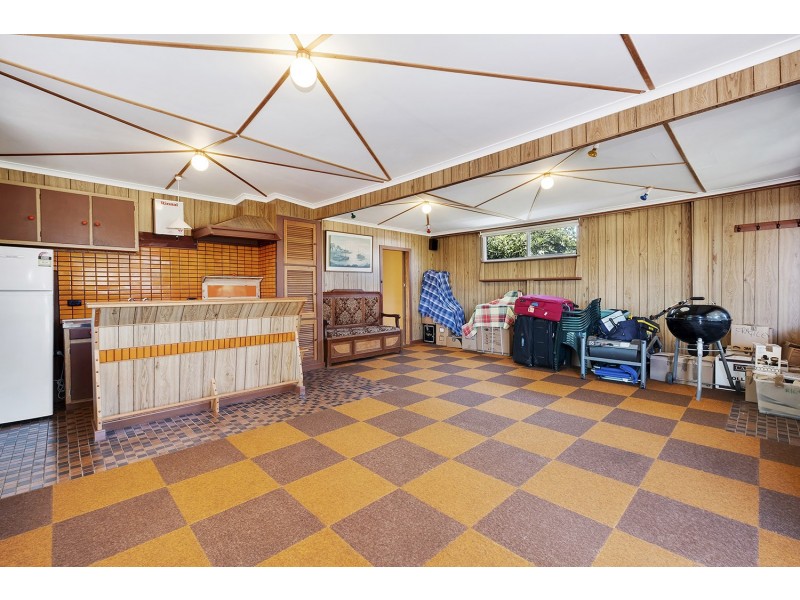 16 Dumfries Avenue, Seaton SA 5023