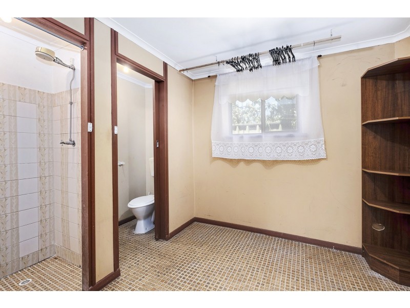 16 Dumfries Avenue, Seaton SA 5023