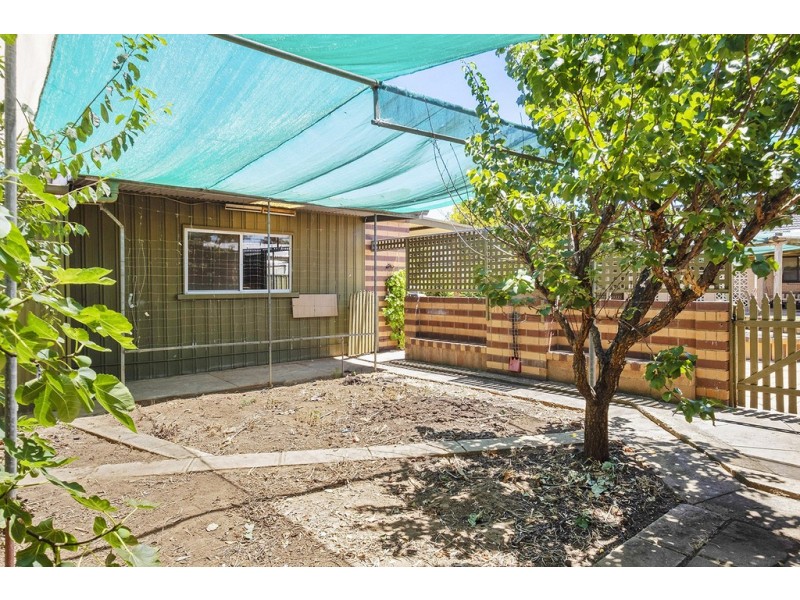 16 Dumfries Avenue, Seaton SA 5023