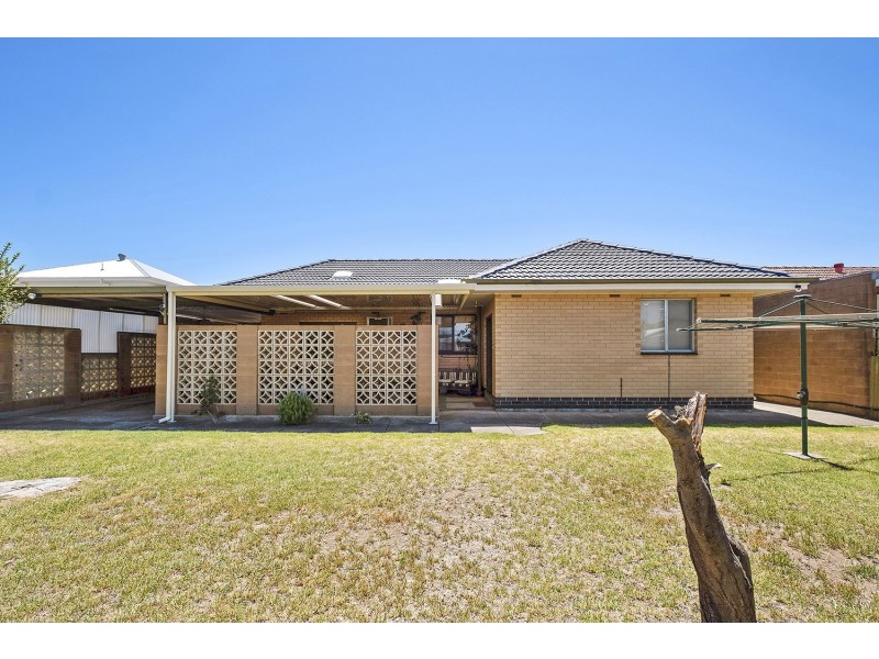 16 Dumfries Avenue, Seaton SA 5023