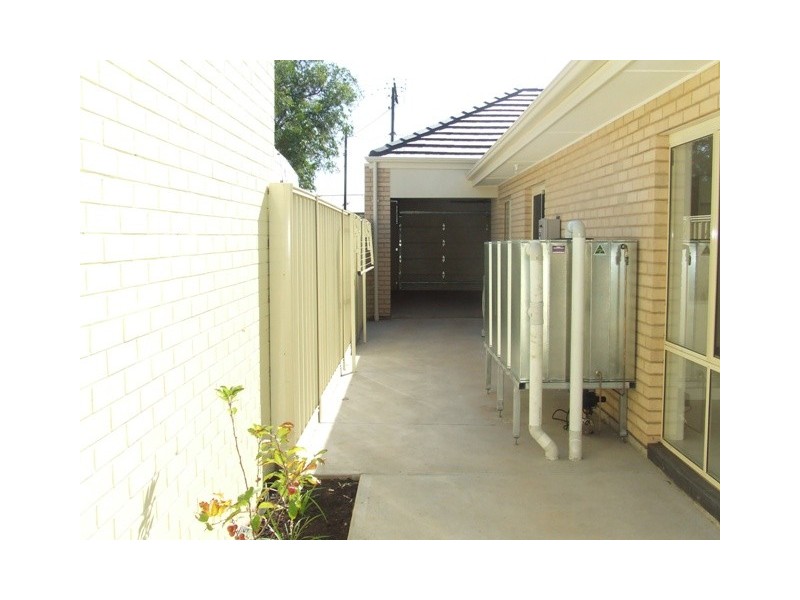 10 Hollard Avenue, Grange SA 5022