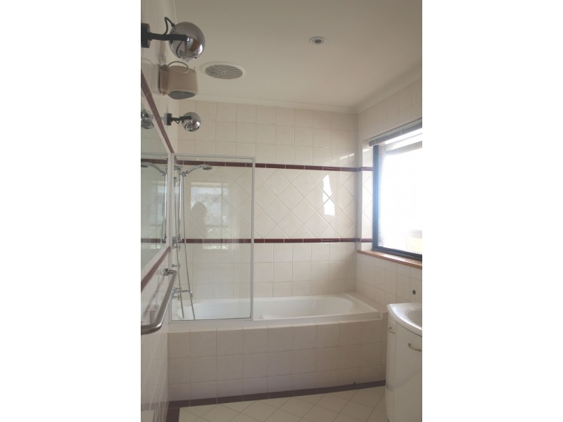 7 Newporter Terrace, West Lakes Shore SA 5020