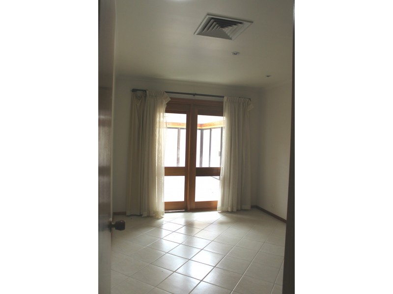 7 Newporter Terrace, West Lakes Shore SA 5020