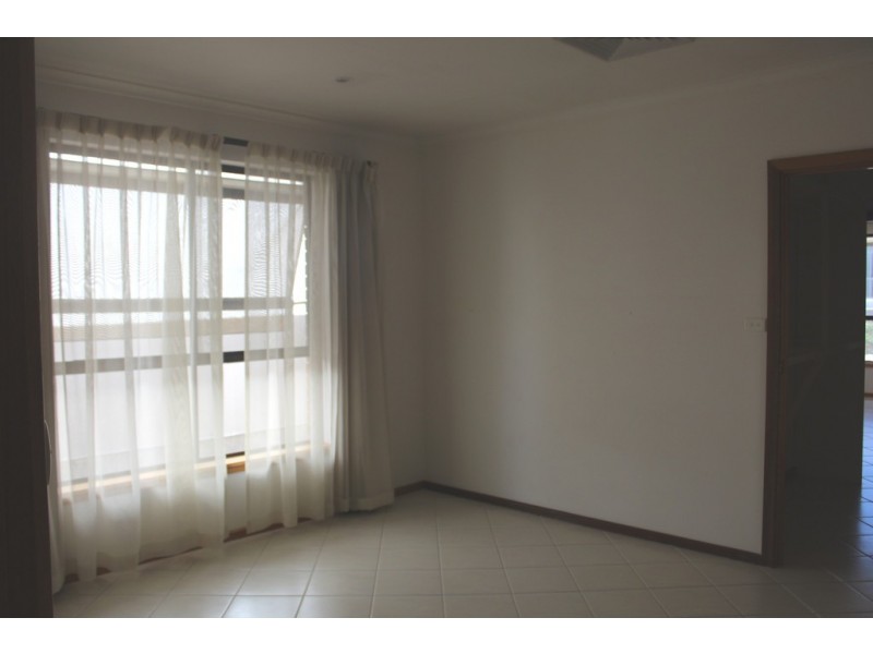 7 Newporter Terrace, West Lakes Shore SA 5020