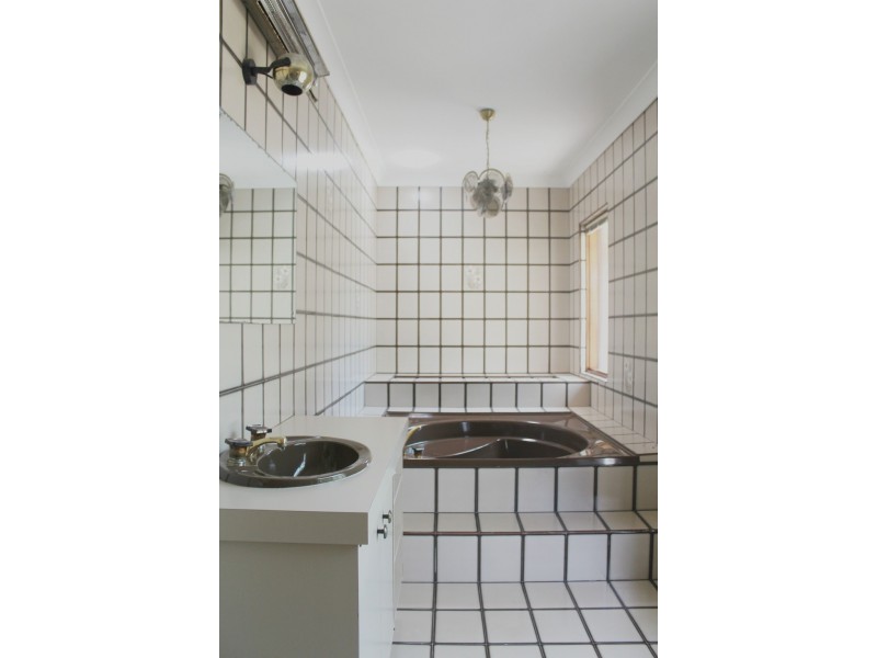 7 Newporter Terrace, West Lakes Shore SA 5020