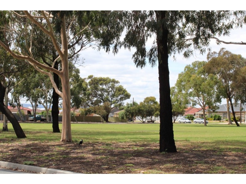 12 Devonshire Street, Fulham Gardens SA 5024