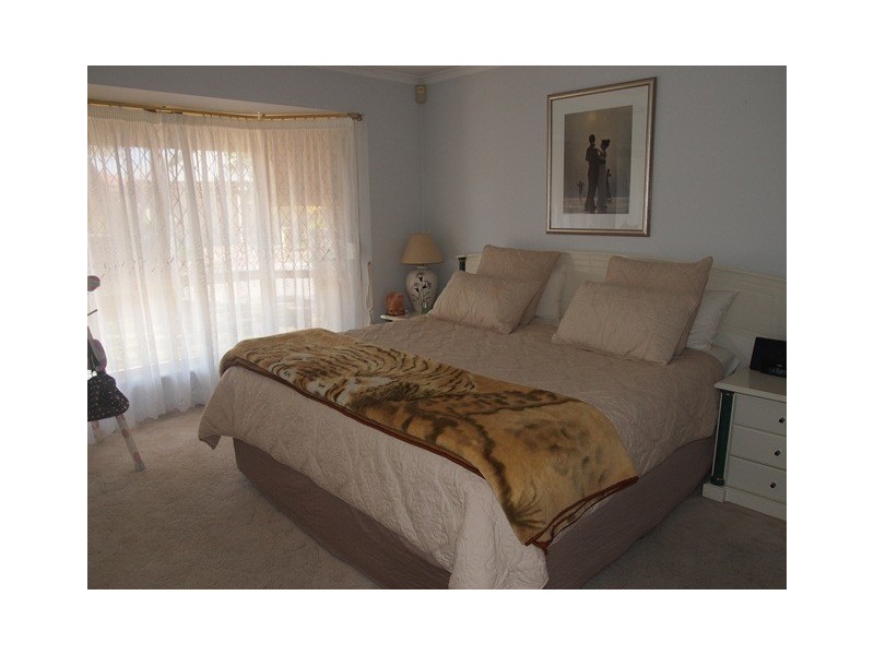 32 Caroline Drive, Allenby Gardens SA 5009