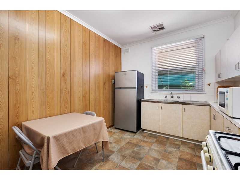 28 Carey Avenue, Seaton SA 5023