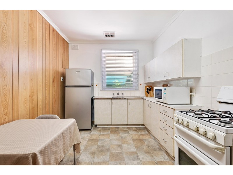 28 Carey Avenue, Seaton SA 5023