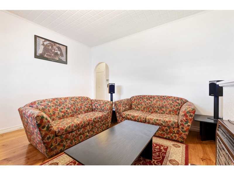 28 Carey Avenue, Seaton SA 5023