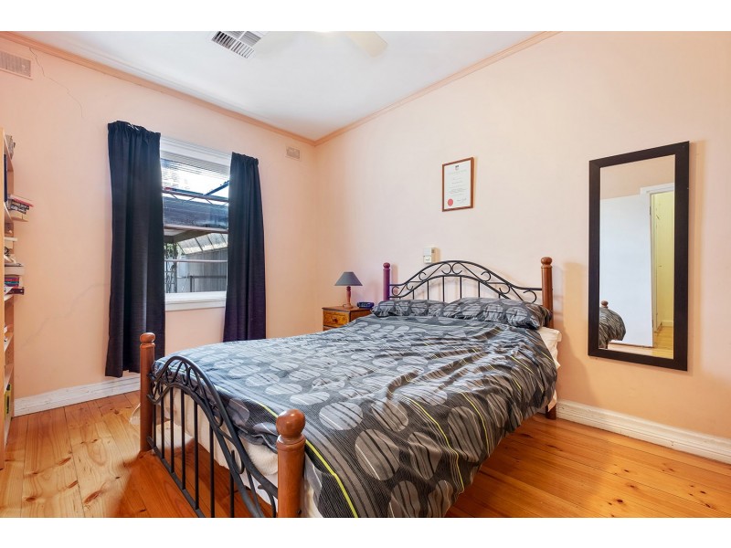 28 Carey Avenue, Seaton SA 5023