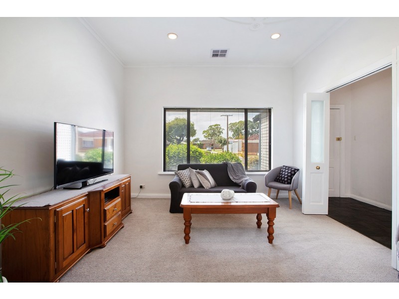 43 Whimpress Avenue, Findon SA 5023