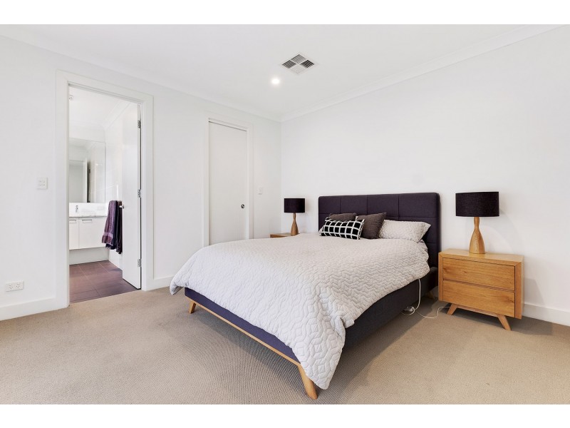 25 Hollard Avenue, Grange SA 5022