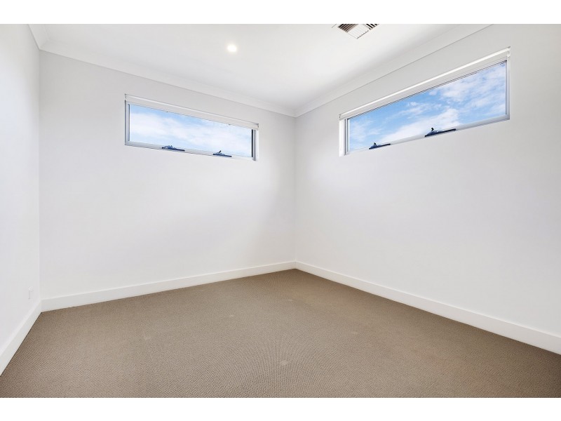 25 Hollard Avenue, Grange SA 5022
