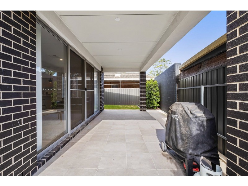 25 Hollard Avenue, Grange SA 5022
