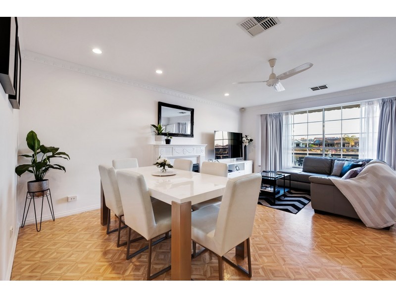 1/8 Hansen Court, West Lakes Shore SA 5020