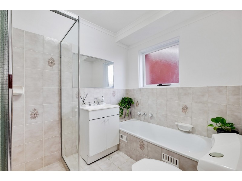 1/8 Hansen Court, West Lakes Shore SA 5020